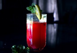 http://www.lafermedelasource.fr/176-thickbox_atch/jus-de-pommes-framboises.jpg